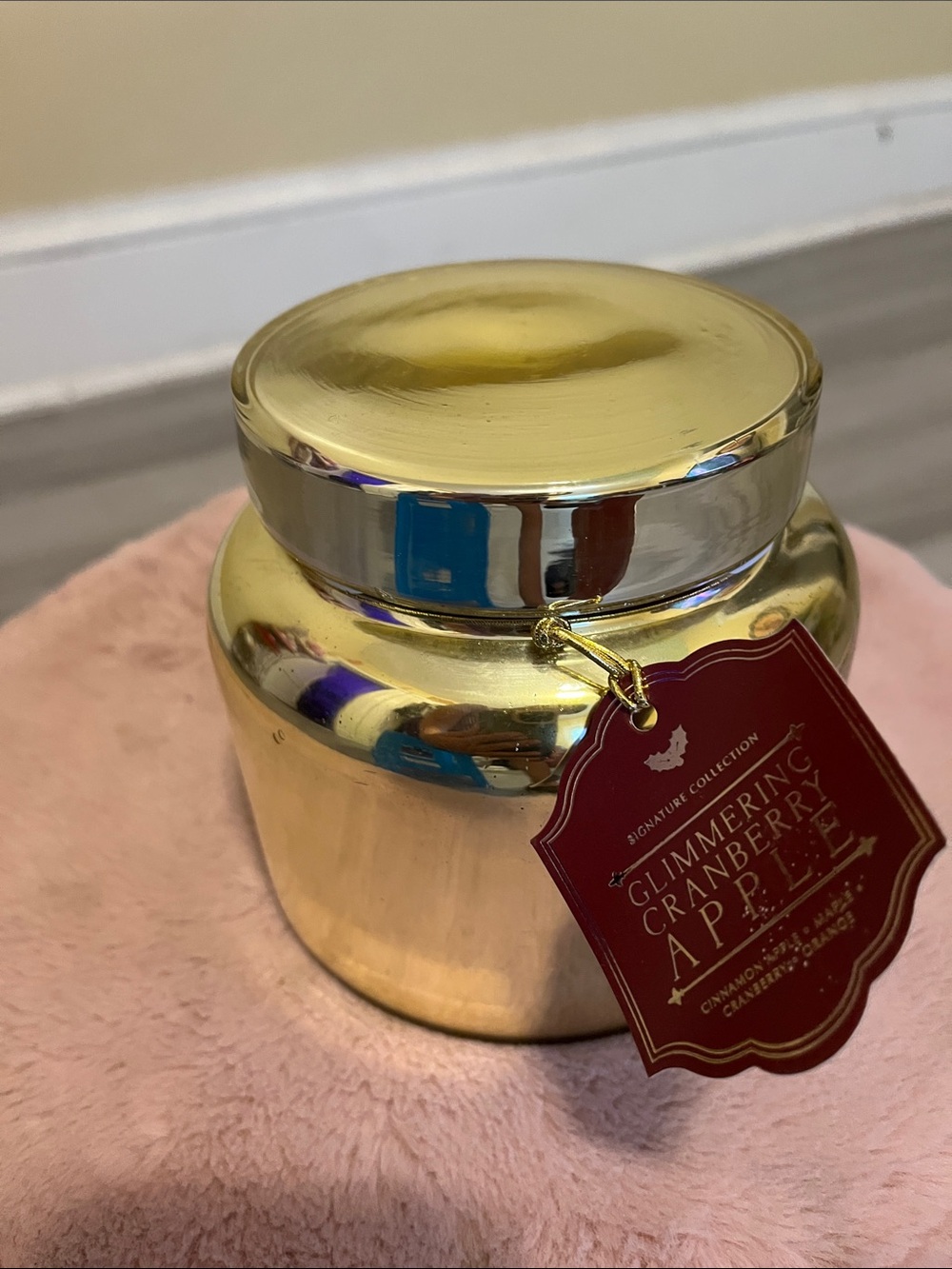 Shimmering Cranberry Apple Bath Soak - Gold